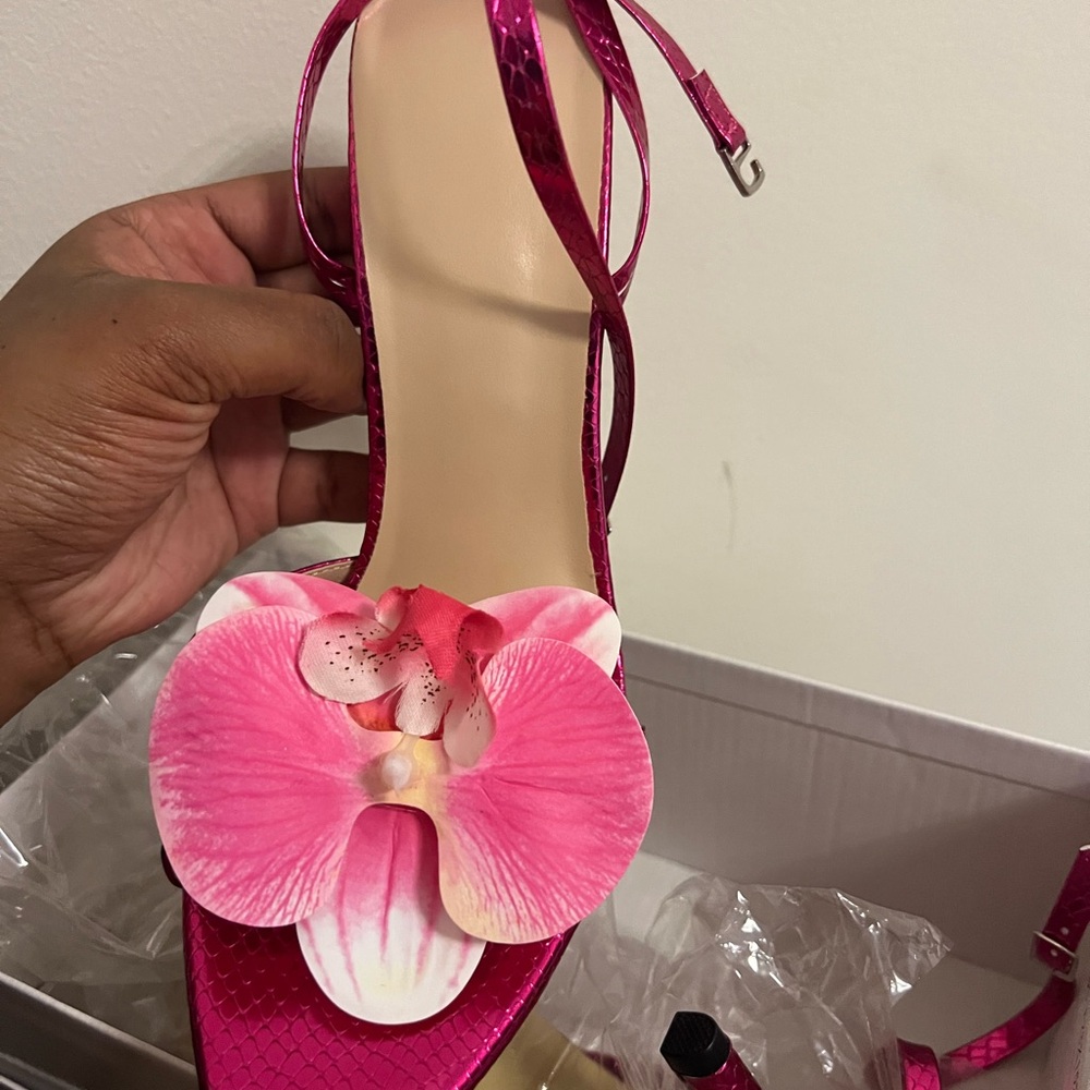 Women's Pink Strappy Sandals with Floral Accent